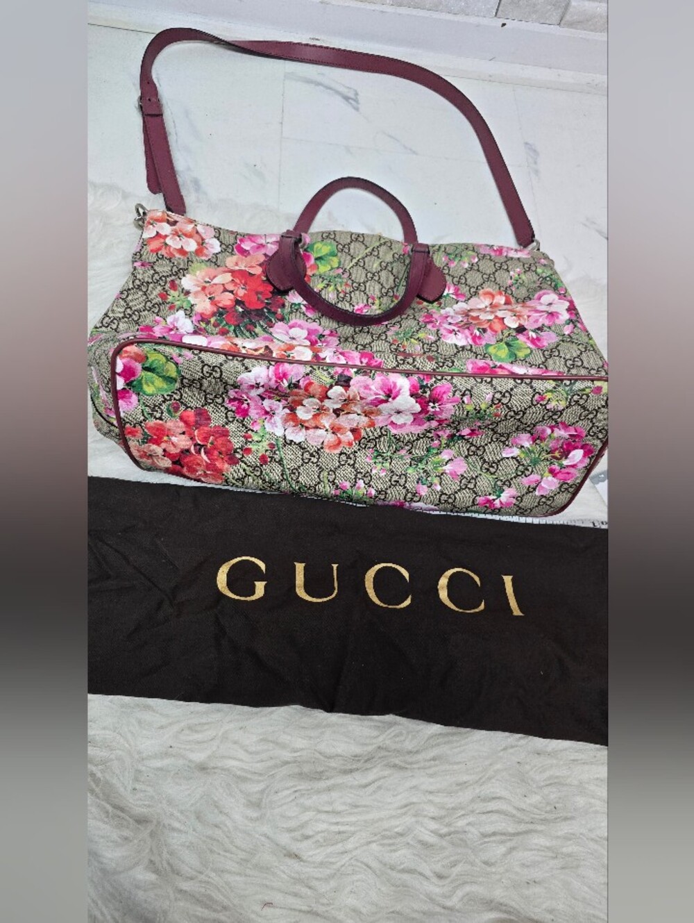 Gucci Floral GG Supreme Canvas Tote in Pink and Burgundy - Picture 15 of 15
